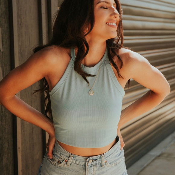 A&E Halter Top size large - Picture 1 of 2